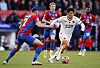 Wolverhampton Wanderers' Hwang Hee-chan, right, in action with Crystal Palace's Joel Ward at Selhurst Park in London on Saturday. [REUTERS/YONHAP]