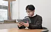 Pastor Lee Dong-hwan sits down for an interview with the Korea JoongAng Daily in his office in central Seoul. [JEON TAE-GYU]