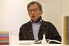 Art historian Yoo Hong-jun talks about his new release, “Story of Korean Art,” on Oct. 17 during a press conference in central Seoul.  [YONHAP]