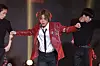 Singer and actor Park Ji-hoon perfoms lead track ″Blank Effect″ at the press showcase for his seventh EP ″Blank or Black″ on Wednesday. [MAROO CORP]