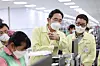 Samsung Electronics Executive Chairman Lee Jae-yong, left, inspects smartphone assembly line in Vietnam plant in Bac Ninh on Dec. 22, 2022. [NEWS1]
