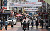 A notice Monday informs visitors that the Bangi Market in Songpa District, southern Seoul, will accept government emergency disaster relief through Seoul's local currency and the Zero Pay mobile payment system. [YONHAP]