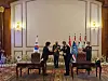 Kang Eun-ho, cheif of Defense Acquisition Program Administration (DAPA), left, and Egypt's Deputy Minister of Defense Ahmed Khaled, right, shake hands after signing an agreement for Korea and Egypt to cooperate on defense science and technology at the Artillery House in Cairo on Tuesday. [DAPA]