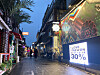 An alley in Itaewon in Yongsan District, central Seoul, near where the deadly crowd crush occurred is empty on the night of Jan. 14. [CHO JUNG-WOO]