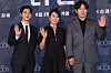 From left, actors Do Kyung-soo, Kim Hee-ae and Sul Kyung-gu pose for a photo during a press conference for ″The Moon″ at CGV Yongsan in central Seoul on Tuesday. [YONHAP]
