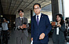 Rep. Lee Sung-man arrives at the Seoul Central District Prosecutors' Office on Friday for questioning over his alleged role in the Democratic Party's cash-for-votes scandal. [YONHAP]