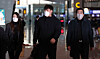 Ryu Hyun-jin, center, arrives at Incheon International Airport on Wednesday before flying to Florida to begin spring training. [YONHAP]