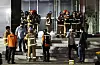 Firefighters enter the SK C&C data center building located in Pangyo, Gyeonggi, on Oct. 15 to extinguish a fire that broke out on the afternoon. [NEWS1]