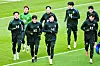 The Korean national football trains at Seoul World Cup Stadium in western Seoul on Nov. 17. [YONHAP]