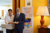 French Ambassador to Korea, Philippe Lefort, right, is with chef Kim Young-hoon at a press conference at the French diplomatic residence in Seoul on Thursday to launch the Goût de France (Good France) festival in Seoul. The festival will be held across restaurants in the city through Oct. 22. [ESTHER CHUNG]