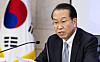 Unification Minister Kwon Young-se speaks at a press conference marking the one-year anniversary of his appointment at the Office of Inter-Korean Dialogue in Jongno District, central Seoul, on Monday. [YONHAP]