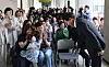 Seoul Mayor Oh Se-hoon bows deeply during the opening ceremony of the Seoul Child Development Center in Dongjak District, southern Seoul on Thursday. The Seoul Metropolitan Government announced that the center will provide free developmental screening tests for eight- to 30-month-olds in the city to help parents detect developmental abnormalities in their children early on. [YONHAP]