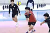 Korea's libero Kang Sun-kyo, center, sets the ball during the 21st Asian Men’s U20 Volleyball Championship bronze medal match against Thailand at Isa Sports City Hall in Riffa, Bahrain, on Monday. Korea beat Thailand in three sets, 31-29, 25-16, 25-14, to win the bronze medal. [AVC]