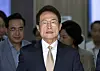 Seoul education superintendent Cho Hee-yeon steps out of the Seoul Metropolitan Office of Education headquarters in Jongno District, central Seoul, on Thursday to deliver a statement on the Supreme Court verdict doled out the same day. [YONHAP]