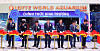 A Lotte World Aquarium opened at Lotte Mall West Lake Hanoi, Vietnam, on Tuesday. Lotte World CEO Choi Hong-hoon, center, and Vietnam National Authority of Tourism Chairman Nguyen Trung Khanh, third from right, participate in a ribbon-cutting ceremony at the shopping complex the same day. [LOTTE WORLD]