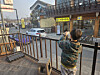McLaren 720S Spider roared by Daereungwon, Gyeongju in North Gyeongsang on Feb. 15, 2026. Eating 10-won sibwonppang, the bone-rattling engine noise made me leap up, grab my phone, and snap it. Dad photographed me mid-shot. [HWANG DAE-MYUNG, HWANG JOO-WON]