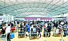 Tourists wait to depart from Terminal 1 of Incheon International Airport on Wednesday afternoon as the number of people going on vacations overseas has increased with the easing of quarantine and testing measures. [YONHAP]