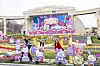Visitors take a photo with Sanrio character sculptures in the Four Seasons Garden at Everland in Yongin, Gyeonggi. [SAMSUNG C&T]