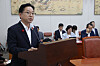 Rep. Kim Moon-soo of the Democratic Party of Korea delivers a proposal speech on a special bill to establish a medical school and university hospital at Sunchon National University during an Education Committee meeting at the National Assembly in western Seoul on July 24, 2024. [NEWS1]
