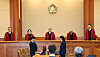 Justices enter the main chamber of the Constitutional Court in Jongno District, central Seoul, on Thursday afternoon. The court issued a ruling that invalidated minimum family inheritance provisions in the Civil Code. [YONHAP]