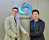 Directors Company CEO Shin Jae-hyuk, left, and Bitnine CEO Kang Chul-sun [DIRECTORS COMPANY]