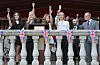 Girl group Blackpink and British Ambassador to Korea Colin Crooks, far right, offer a toast in honor of Queen Elizabeth II's Platinum Jubilee on Thursday at the British diplomatic residence in Seoul. [PARK SANG-MOON]