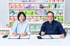Olive Young CEO Lee Sun-jung and Hyundai Card CEO and Vice Chairman Chung Tae-young sign a memorandum of understanding on partnerships between the two companies on April 29. [CJ OLIVE YOUNG]