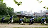 Employees of Citibank Korea participate in a campaign called ’Jubging“ to pick up trash near Gyeonghui Palace. [CITY BANK KOREA]