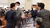 Lawmakers in disagreement in a committee meeting at the Assembly on Thursday. [YONHAP]