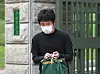 Convicted child pornography distributor Son Jong-woo is released from the Seoul Penitentiary Monday afternoon after a local court released him following its denial of an extradition request from the United States. [YONHAP]