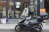 A rider receives a food delivery at a restaurant in Seoul on Jan. 7. The combined monthly active users of Baedal Minjok, Coupang Eats and Yogiyo reached 37.53 million last month, an on-year increase of 9 percent, according to mobile index data from industry tracker IGAWorks released on Jan. 6. [YONHAP]