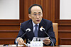 Finance Minister Choo Kyung-ho speaks in a meeting with economic ministers held at the government complex in central Seoul on Friday. [YONHAP]