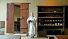 Buddhist monk Jeong Kwan at Doosoogobang, a restaurant run by her apprentices in Suwon, Gyeonggi [JOONGANG ILBO]