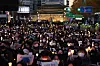 Liberal activists hold a candlelight vigil near City Hall in central Seoul Saturday to commemorate the 156 victims of the Itaewon tragedy on Oct. 29 and demand accountability from the government. Some protesters called for President Yoon Suk-yeol to resign. The national mourning period ended on Saturday, and more than 117,000 people paid respects at mourning altars in Seoul for the victims. President Yoon paid his respects at altars for the victims daily through the mourning period and said he was “profoundly sorry” during a Buddhist memorial service Friday. [YONHAP]