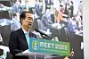 Prime Minister Han Duck-soo speaks during the opening ceremony of the H2 MEET 2022 exhibition on Wednesday at Kintex in Goyang, Gyeonggi. [NEWS1]