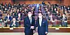 SK Group Chairman Chey Tae-won, left, shakes hand with Park Yong-maan, Korea Chamber of Commerce and Industry (KCCI) chairman, at the KCCI headquarters in Seoul on Tuesday. Chey has been voted as the business group’s new chairman, taking over for Park. The term for the chairman is three years. However, Park has served in the position since 2013. [YONHAP]