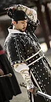 Actor Yoo Ah-in played Taejong Yi Bang-won in 'Six Flying Dragons' (2015). [TVN]