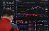 A graph tracing prices of bitcoin is displayed at a digital screen operated by Bithumb in Gangnam Distrcit, southern Seoul, on Tuesday. Bitcoin prices rose by 1.89 percent at Bithumb Tuesday morning to 44.12 million won ($39,900) compared to 24 hours ago, according to the exchange. [YONHAP]