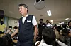 A member of the subcontractors' union of Daewoo Shipbuilding & Marine Engineering (DSME) enters the briefing room to announce an agreement between the company and subcontractors Friday. [NEWS1]