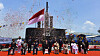 Kang Eun-ho, head of Korea's Defense Acquisition Program Administration, attends a ceremony in Indonesia on Wednesday to mark the handing over of a 1,400-ton submarine to its navy. The 61-meter (200-foot) submarine, dubbed Alugoro, was the third unit Korea delivered to Indonesia under a 1.3-trillion-won ($1.15 billion) contract in 2011 to export three submarines to the Southeast Asian country. Daewoo Shipbuilding & Marine Engineering delivered the first two submarines to the Indonesian Navy in 2017 and 2018, and the last unit's main body was delivered to Indonesia earlier for final assembly by local shipbuilder PT PAL. Indonesia signed another deal with Korea in 2019 to purchase three additional submarines, but the project has made little progress. [YONHAP]