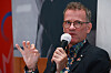 Canadian author Yann Martel answers questions from the press at the Canadian Embassy in central Seoul, visiting Korea in celebration of Korea and Canada’s 60th year of diplomatic relations, on Tuesday. [YONHAP]