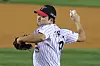 LG Twins closer Go Woo-suk pitches at the top of the ninth inning in Game 5 of the Korean Series at Jamsil Baseball Stadium in southern Seoul on Nov. 13. [YONHAP]