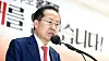 People Power Party (PPP) presidential candidate Hong Joon-pyo announces his retirement from politics following his elimination from the second round of the party's primaries at the PPP headquarters in Yeouido, western Seoul, on April 29. [YONHAP]