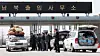 Kaesong business representatives attempt to deliver rice and daily necessities to the North on April 16, 2013, but are denied entry. [KANG JUNG-HYUN]