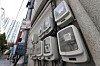 Electricity bill meter at a residential neighborhood in Seoul, Monday. An announcement on new electricity tariffs that was supposed to be released Monday has been delayed. [YONHAP]