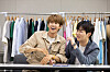 Singer Hwang Gwang-hee, left, and rapper DinDin are featured in an entertainment show on Samsung C&T’s YouTube channel. [SAMSUNG C&T]