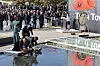 At the UN Memorial Park in Busan on Thursday, Korean Prime Minister Kim Boo-kyum and Colombian Vice President Marta Lucia Ramirez lay flower bouquets for UN soldiers who had fallen during the 1950-53 Korean War. [YONHAP]