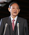 New Japanese Prime Minister Yoshihide Suga speaks to the media in Tokyo on Thursday. [AFP/YONHAP]