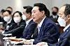 President Yoon Suk-yeol presides over a Cabinet meeting in a newly remodeled conference room at the presidential office in Yongsan, central Seoul Monday. [NEWS1]