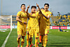 Lee Heui-Kyun, center, celebrates after scoring the winning goal for Gwangju FC during injury time at the end of the second half. Gwangju beat Incheon United 2-1 at Gwangju Football Stadium on Sunday.[YONHAP]